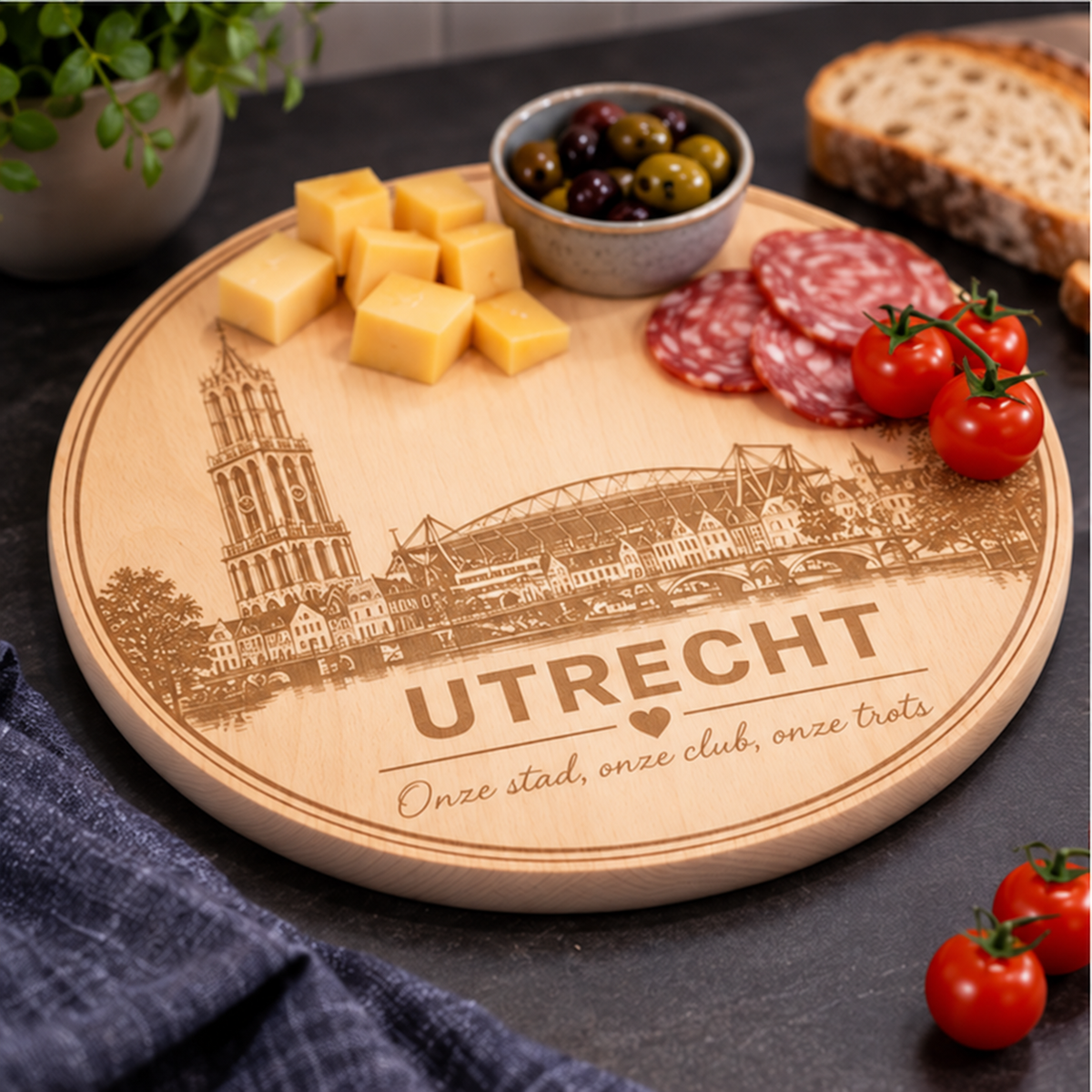 Sfeerfoto van Beuken snij- en borrelplank Utrecht, Stad & Trots