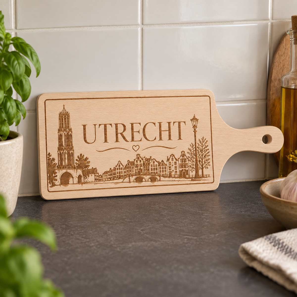 Beuken snij- en borrelplank Utrecht, 33 × 14 cm in gebruik